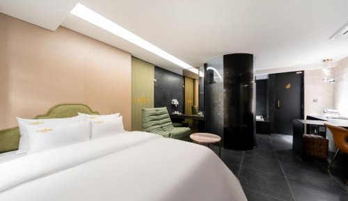 Luxury Triple Room