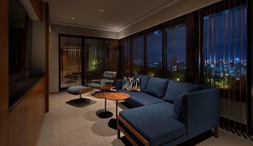 Penthouse Suite with Private Top Foor Terrace with Lounge Access & Free Mini-Bar