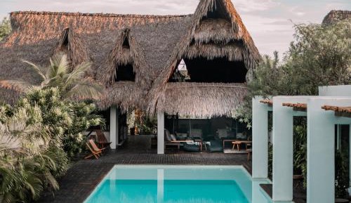 Villa with Garden View