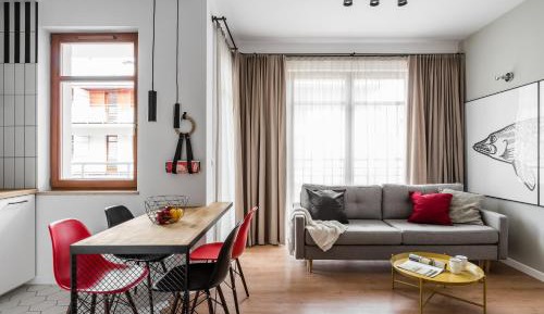 One-Bedroom Apartment with Balcony