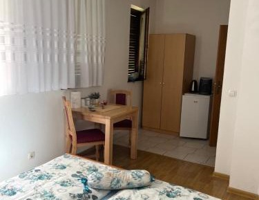 Deluxe Double Room with Shower
