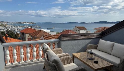 Comfort One-Bedroom Apartment with Balcony and Sea View