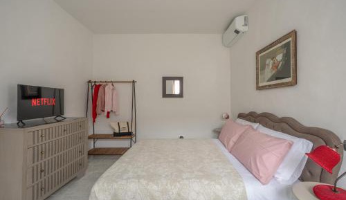 Deluxe Double or Twin Room with Mountain View