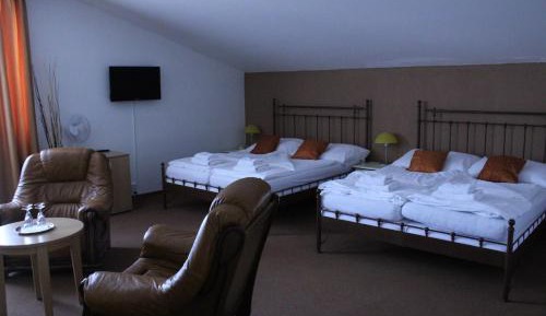Quadruple Room with Private Bathroom