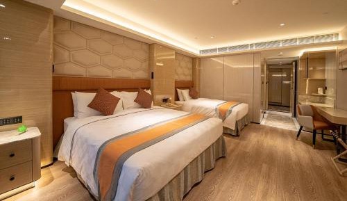 Deluxe Family Room