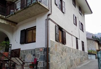 Two-Bedroom Apartment with Terrace
