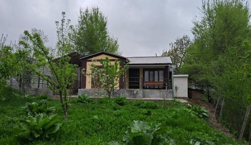 Two-Bedroom Apartment with Mountain View