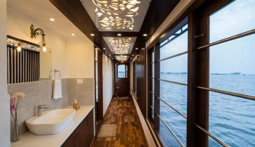 King Room with Lake View