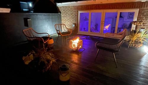 One-Bedroom Apartment with View