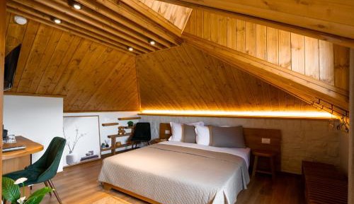Superior King Room