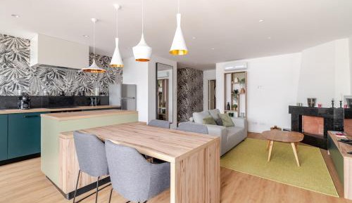 Three-Bedroom Apartment with Balcony