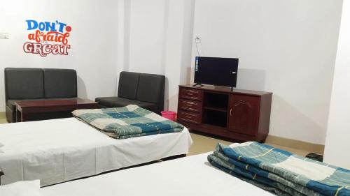 Double or Twin Room with Bathroom