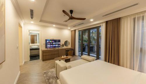 Deluxe Double Room with Balcony