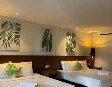 Deluxe Family Room