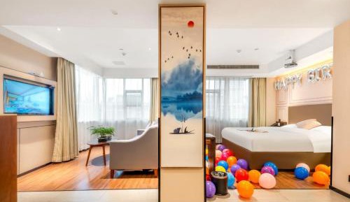 Deluxe Suite