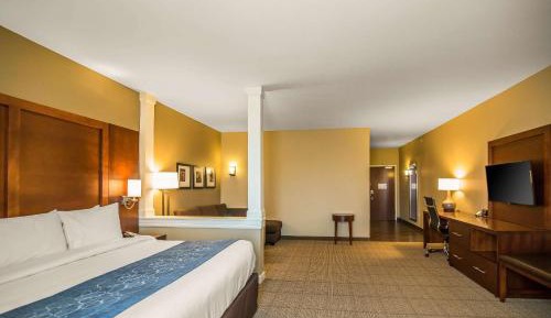 King Suite with Spa Bath