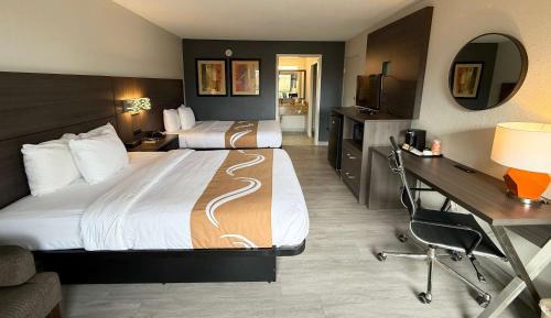 Double Room with Two Double Beds - Smoking