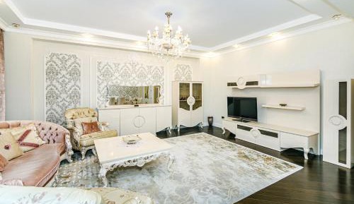Three-Bedroom Deluxe Apartment