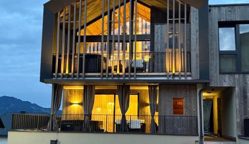 Two-Bedroom Apartment with Mountain View