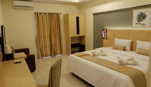 Deluxe Double or Twin Room