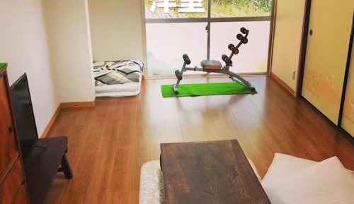 Twin Room with Shared Toilet