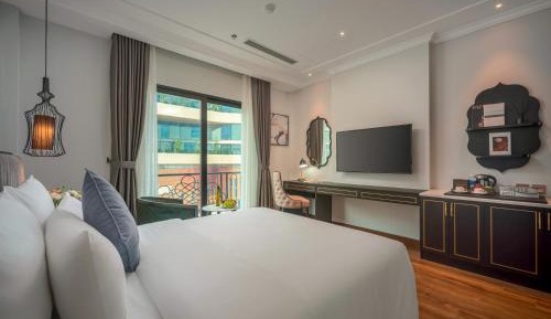 Junior Suite with Balcony