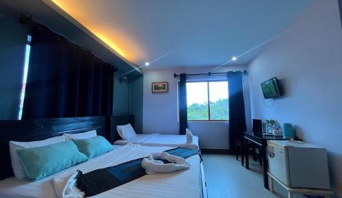 Deluxe Family Room