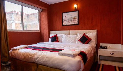 Deluxe King Room