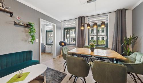 Three-Bedroom Deluxe Apartment