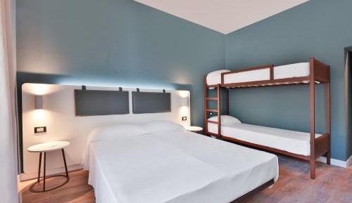 Premium Quadruple Room