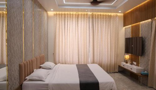 Deluxe King Room