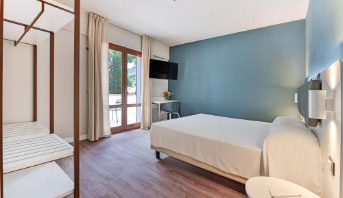 Superior Double or Twin Room with Terrace