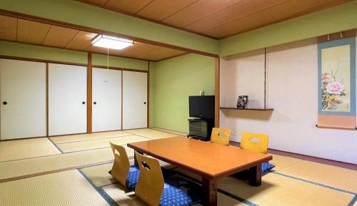 Japanese-Style Room