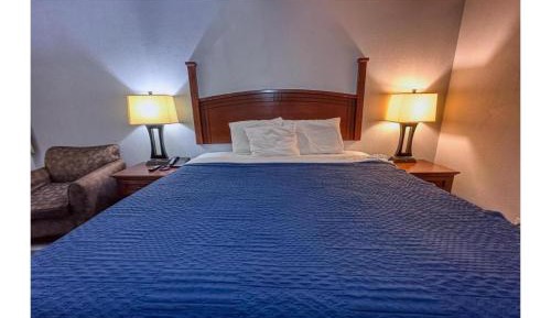 King Bed Accessible Smoking