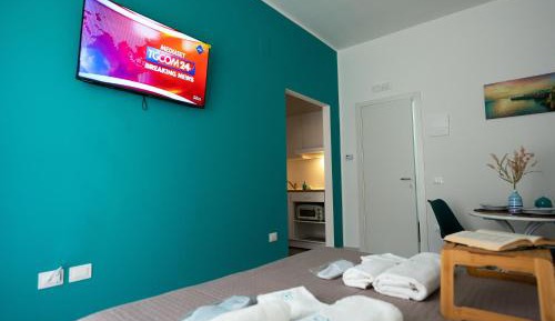 Studio Apartment with Balcony