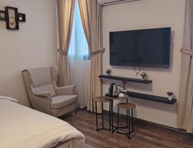 Single Room with Private External Bathroom