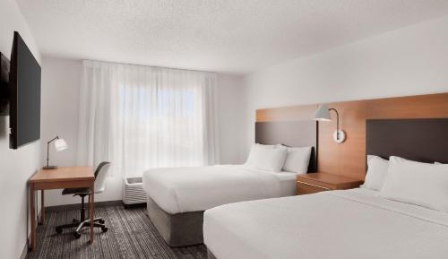 1 Bedroom Suite, 2 Queen, Sofa bed