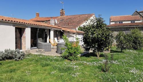 Holiday Home (5 Adults)