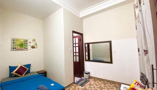 Single Room with Private Bathroom