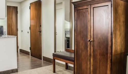 King Suite - Disability Access - Non -Smoking