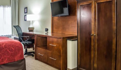 Queen Suite with Two Queen Beds - Non-Smoking