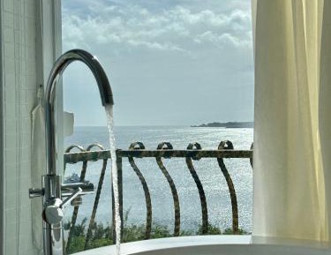 Double Room with Balcony and Sea View