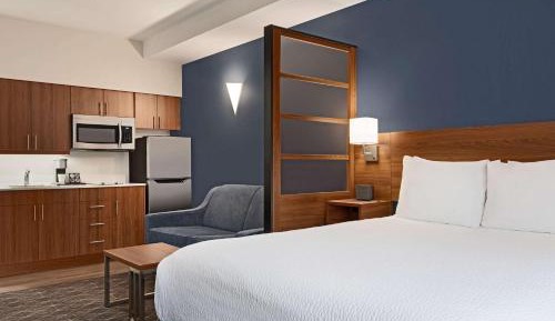 1 Queen Bed, (Efficiency, with Sofa Bed), Non Smoking