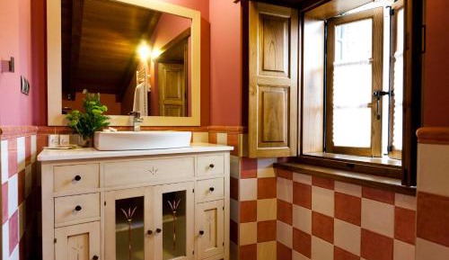 Two-Bedroom Apartment (4 Adults)