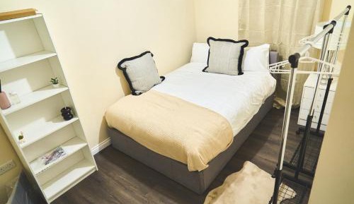 Double Room with Shared Bathroom