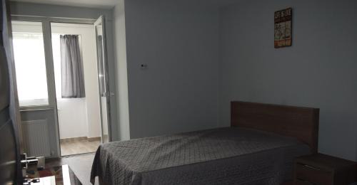 One-Bedroom Apartment - Non-Smoking