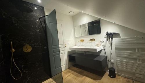 Three-Bedroom Superior Apartment