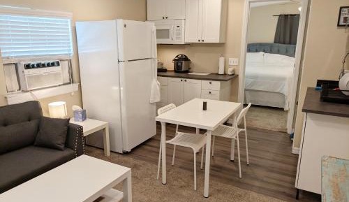 Deluxe King Suite