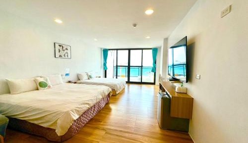 Family Room with Sea View