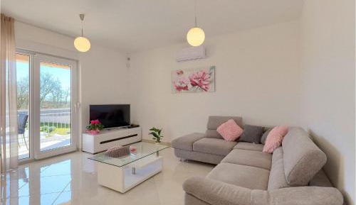 Three-Bedroom Vacation Home 